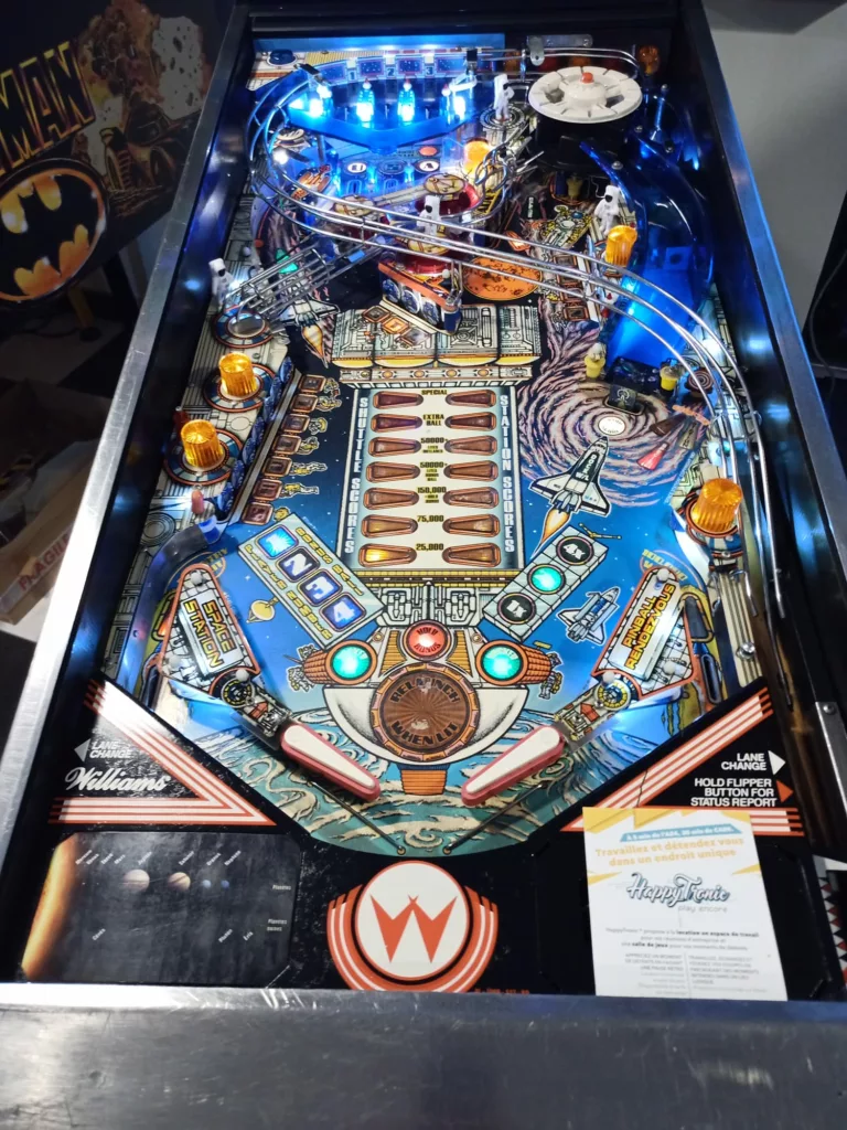 Flipper Williams Space Station 1987 - plateau -