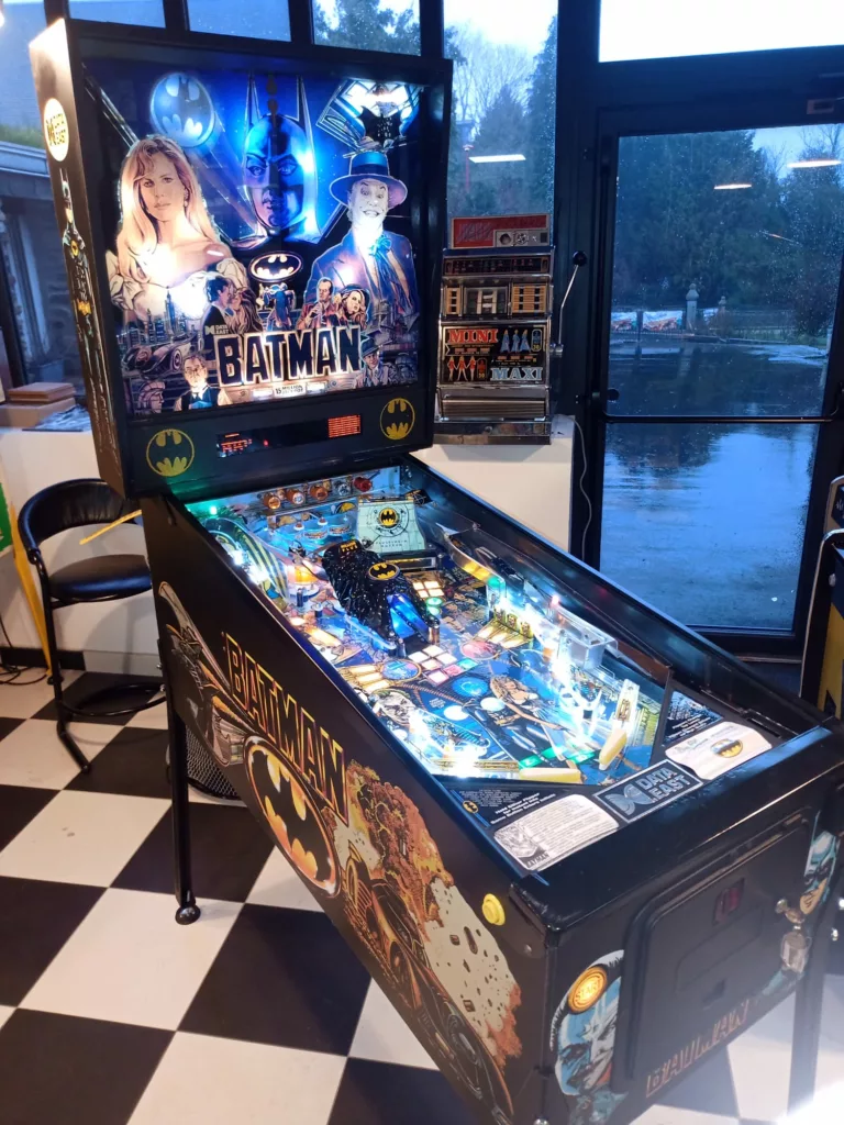 Flipper dataeast batman 1991 - vue de coté -