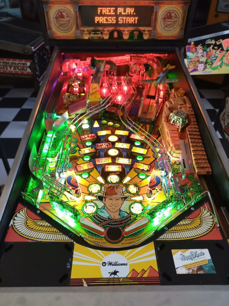 Flipper Indiana Jones the pinball adventure- 1993 - plateau
