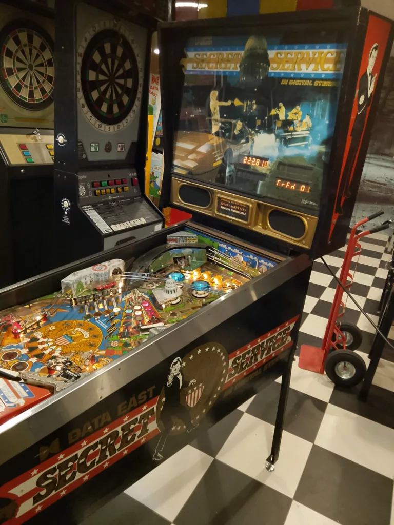 Flipper data east - Secret Service - 1988- Vue coté