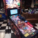 Flipper Stern Dead Pool Pro - 2018 - vue coté -