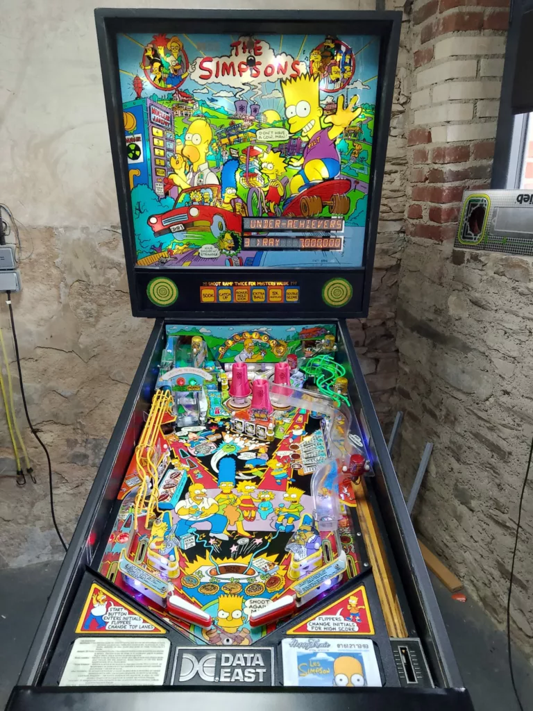 Flipper data east The Simpsons 1990- vue de face-