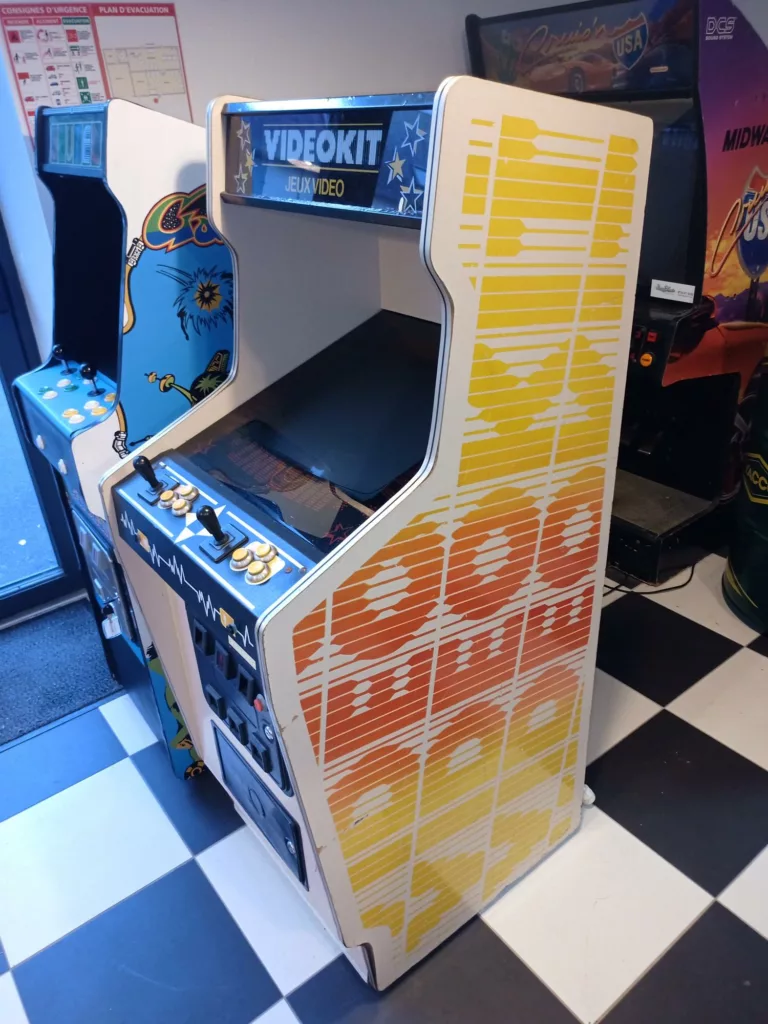 borne arcade multi-jeux videokit vue coté