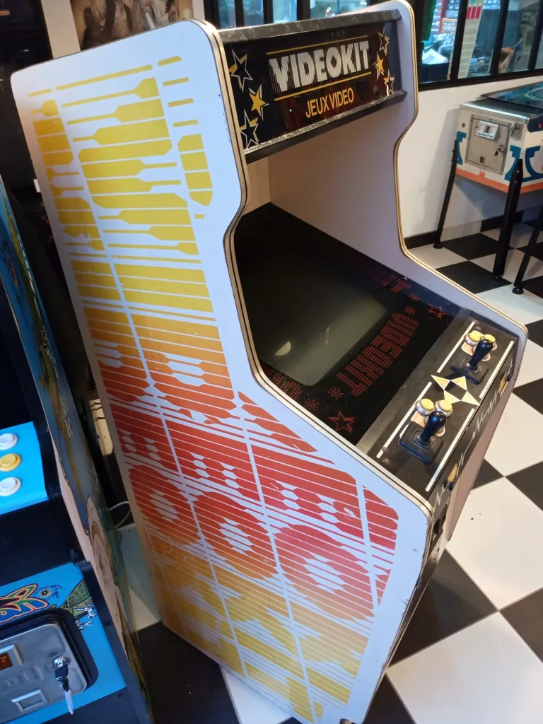 borne arcade multi-jeux videokit vue coté