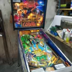 Flipper Bally WPC Gilligan's Island 1991 - vue coté -