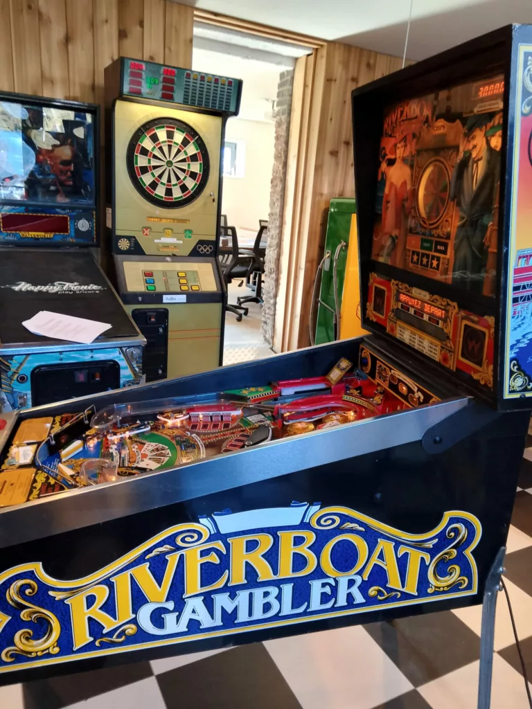Flipper williams riverboat gambler 1990 -vue extérieure-