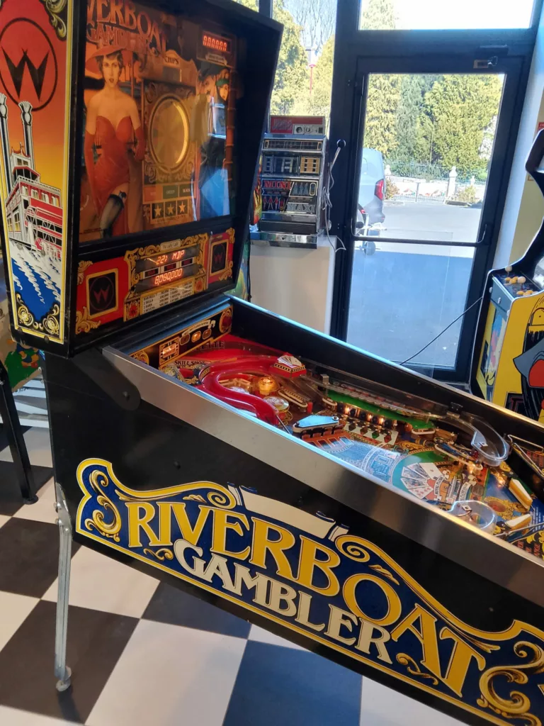 Flipper williams riverboat gambler 1990 -vue extérieure-