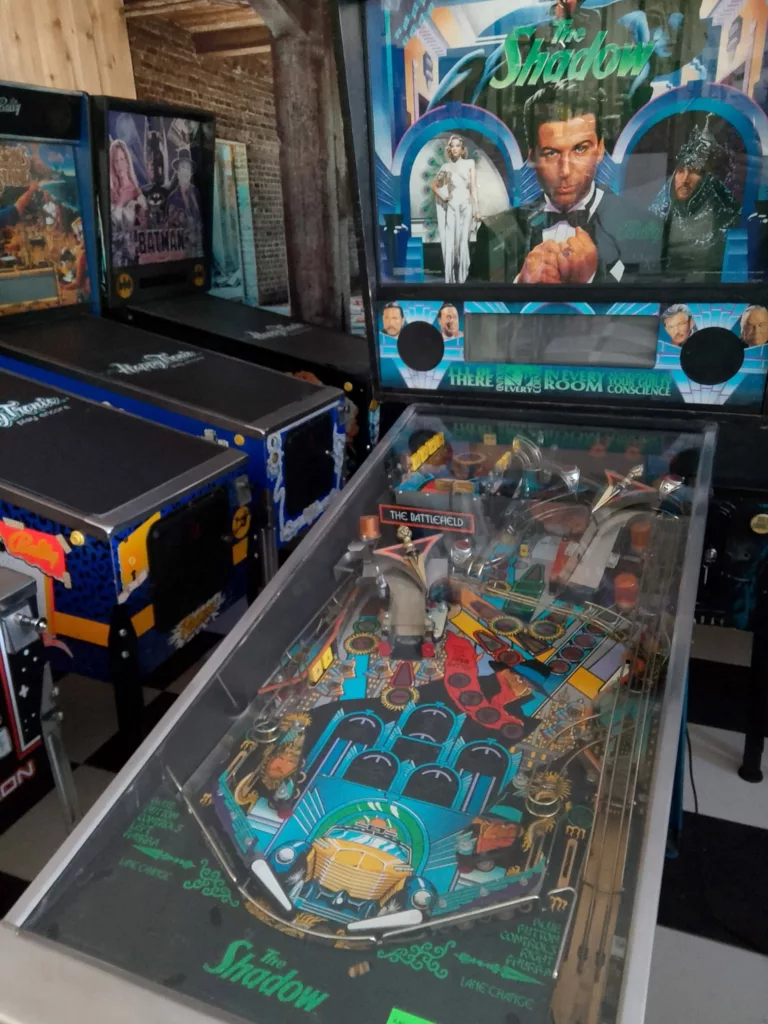 Flipper Williams the shadow 1994 - vue exterieure -