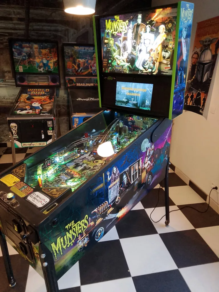 Flipper Stern The Munsters pro - 2020 - vue extérieure