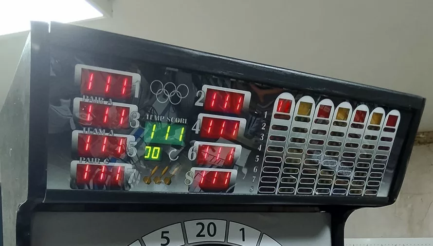 flechette roston champion club - pannel afficheur-