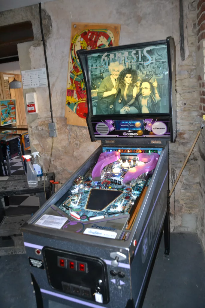flipper gottllieb genesis 1986 - vue de côté -