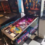 flipper bally who dunnit 1995 - vue de coté -